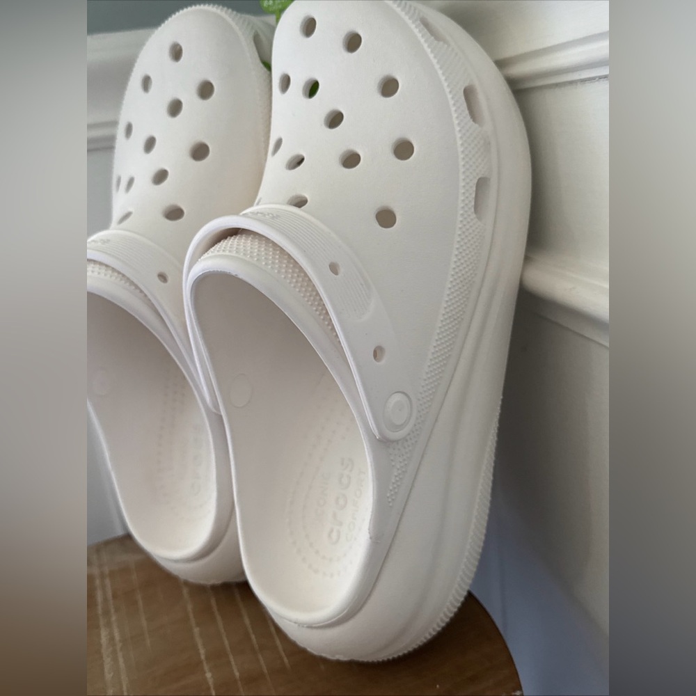 Mens Crocs Classic Crush Clog All White Size 11 Platform NWT - Picture 5 of 14